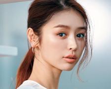 オフィスメイクはさらりと品良く♪マットブラウンの目元とオレンジベージュリップのくず
