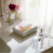 美肌にもなって開花力UP♡女性ホルモンに効く驚くべきバラの力とは？ -