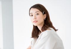 前髪アレンジで梅雨時期もスッキリ清涼感UP♪ 簡単ヘアアレンジ3つ |