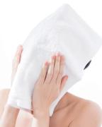 毛穴レスな美肌になる方法｜正しいケアの方法から毛穴をなくすメイク術まで徹底解説！