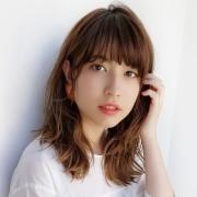 セミドライな質感でサラリと仕上げる、夏っぽゆるウェーブミディ |