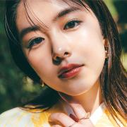 女優・唐田えりかさんがSHISEIDOのカラーマスカラで大人っぽ夏メイクにトライ♪ |
