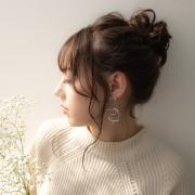 毛先バクハツでも大丈夫！梅雨悩みを解決するアレンジあります♡ -