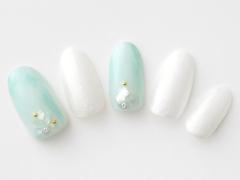 【365日ネイル】ミントを効かせて爽やかな甘さを…ペールトーンの涼感ネイル |