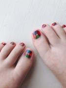 サンダルの季節がやってきた♡夏にオススメのペディキュアデザインとケア方法 -