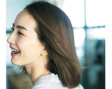 ミディアム×ストレートの髪型カタログ｜いつの時代も誰にでも愛される万能スタイル！ |