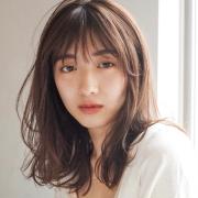 美肌見せカラー×柔らかセミディヘアでイイ女感を！パーマで作る毛流れで今っぽさも |