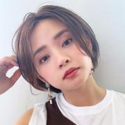 人気のミニボブ×レイヤーでイメチェン自在のおしゃれヘアに変身！ |