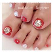 シンプル服に合う♡キラッと輝くビジューフットネイル8選 -