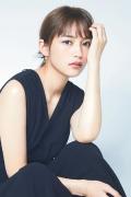 川口春奈さんインタビュー｜今どきの“かっこいい色気”の体現者――その本質とは？ |