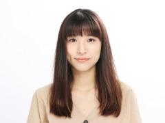 今どきカチューシャテク｜広がりやすい髪質を逆手に取った“前すっきり＆後ろボリューミ