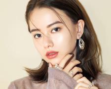 山本舞香さん、河北メイクで新鮮な夏顔に。SUQQUのアイシャドウを使った「カッコいい女」メ