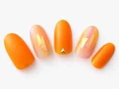 【365日ネイル】恋しい太陽の光を指先に…パッと艶やかなオレンジ×オーロラネイル |
