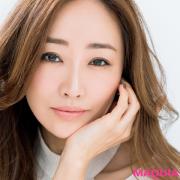 神崎恵さんが提案！ 鮮やかな色と淡い色、2つのリップで魅力倍増 |