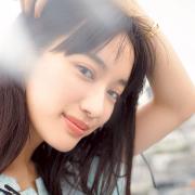 人気H&M直伝！ 夏の美肌の作り方｜あえてのファンデレスで「素肌ツヤ」を♪ |