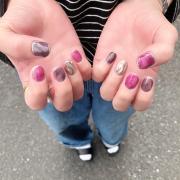 メタリックがイマドキ！ニュアンスネイルの最新トレンド -