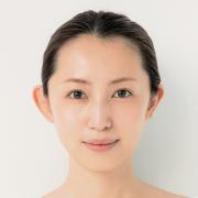 パーソナルカラーがわからない！似合う色の見分け方、イエベ・ブルベ別メイク |