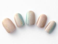 【365日ネイル】ほんのり夏を感じるブルー×ベージュの縦グラデネイル |