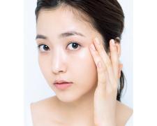 脱・乾燥肌！カサつく肌にツヤと潤いを与えるスキンケア方法＆保湿アイテムとは？ |