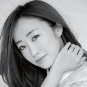 奇跡の40代美容家・神崎恵「美の秘訣」を徹底解剖！スキンケアからメイク、ヘアまで彼女の