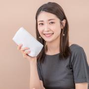 世界中を飛び回るCAのポーチの中身大公開｜過酷な乾燥にも負けないうるおいアイテム |