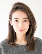 前髪の分け目を変えて印象チェンジ｜前髪の分け目を変えるだけの簡単アレンジ方法やオス