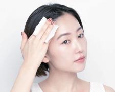 オデコの悩みを美容のプロがズバッと解決！ニキビ、シワ、広い、狭いを解消し理想のおで