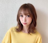 くびれセミディヘアは、ラフさが鍵！　ナチュラルな大人の色気を演出 |