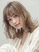 人気の『バイレイヤージュカラー』で大人おしゃれなハイトーンミディに変身！ |