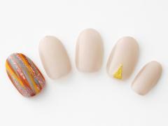 【365日ネイル】“親指盛り”で気持ちを高める…秋色カラフルアート |