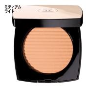 シャネルのフェイスパウダーで目指せ陶器肌！おすすめアイテムと使い方 |