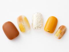 【365日ネイル】かすれペイント塗りで抜け感を…軽やかな印象の秋色ネイル |