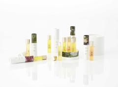 ukaのネイルオイルで一日癒される！様々なシーンに合わせて使って美爪に |