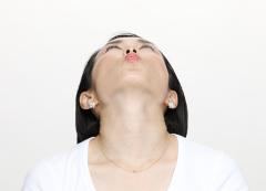「顔痩せ筋トレ」で顔のたるみやむくみを、すっきり解消！ |