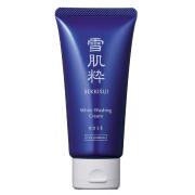 雪肌粋と雪肌精の洗顔と化粧水｜クレンジングで黒ずみもオフして透明感のある 肌を手に入