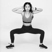 おなかも脚も引き締まるスクワット法｜人気スポーツトレーナー山口絵里加さんが指南 |