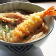 7月2日は「うどんの日」 ダイエット中は「うどん」と「そば」どちらを食べる？ | ビューテ