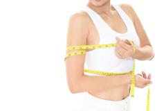 0円ダイエット！二の腕を細くするエクササイズ6選！|＠ビューティーガール