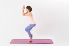 二の腕引き締め強化！ヨガのポーズで引き締める方法と５つのコツ|＠ビューティーガール