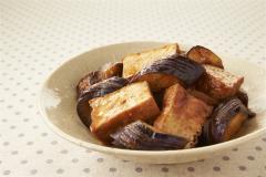 トマトケチャップでびっくり！なすと厚揚げのうま煮|＠ビューティーガール