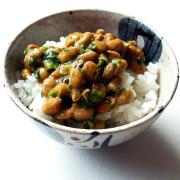 納豆固有の酵素「ナットウキナーゼ」の健康パワーとは | ビューティーガール