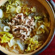 『深夜食堂』の“インスタ映え”メニューを紹介！料理研究家の重信初江さんが作る「豚と