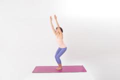 現役モデルが教える【太もも】に効く10分間ヨガ|＠ビューティーガール