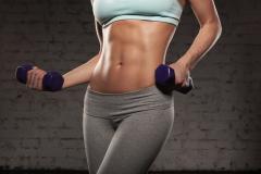 女性も腹筋を割りたい!? ズバリ腹筋を割る方法はこれだ！|＠ビューティーガール