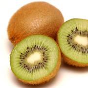 キウイたった１個でビタミンＣ1日の摂取目安の７割が摂れる！ | ビューティーガール
