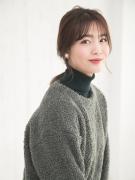         今シーズントレンドのボアトップ×ねじりツイストで、上級カジュアルスタイル |