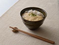 食感プチプチ！ 食物繊維たっぷり王道麦とろごはん|＠ビューティーガール