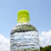 モデルや女優も多数実践！ダイエット中に水をたくさん飲むと良いのはなぜ？ | ビューティ