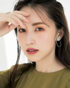 アンニュイで儚げ美女に！メイク・ヘア・ネイルで雰囲気たっぷりな美人に変身 |
