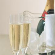 カラダに入ったお酒はどうやって分解される？女性は適度なアルコール摂取を！ | ビューテ